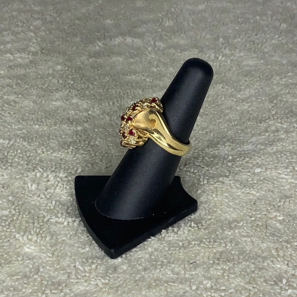 Vintage AISCO 14k Yellow Gold Diamond and Ruby Ring (sz 6.5) - Picture 2 of 7